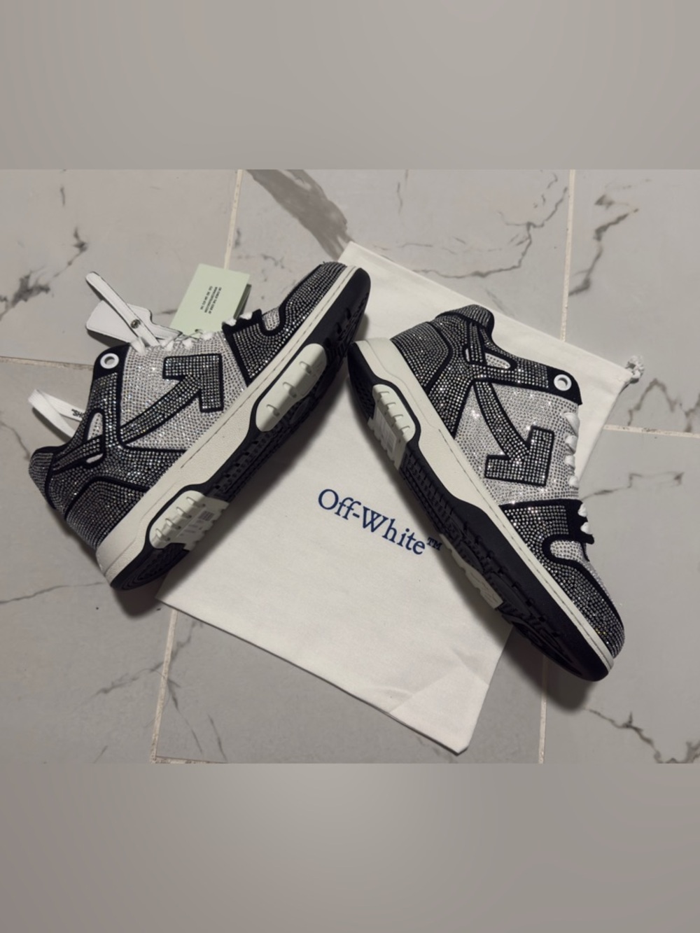 Off-White Black & Silver Crystal Arrow Low-Top Sneakers no box 📦